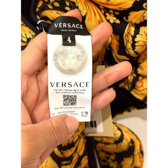 NWT Versace One Piece Lycra Vita Recycled Barocco Allover Swimsuit Yellow 4 / L - Picture 7 of 8
